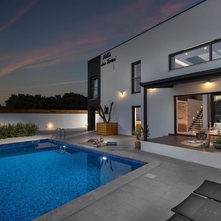 Villa Stric Toni Pakostane Ngoại thất bức ảnh